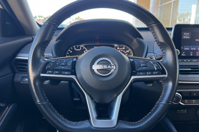 Used 2025 Nissan Altima 2.5 SR FWD image 26