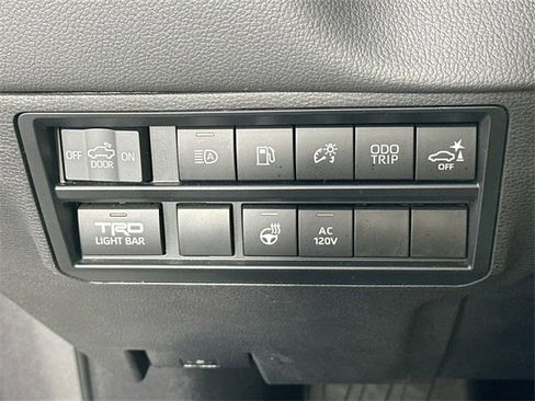 Used 2023 Toyota Tundra Limited image 19
