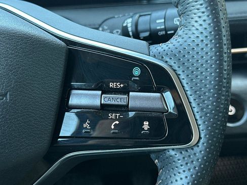 Used 2023 Nissan Ariya AWD image 28