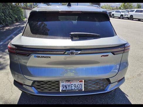 Used 2024 Chevrolet Equinox EV RS FWD image 20