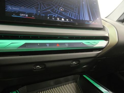 Certified 2025 BMW X3 xDrive30i w/ Convenience Package image 23