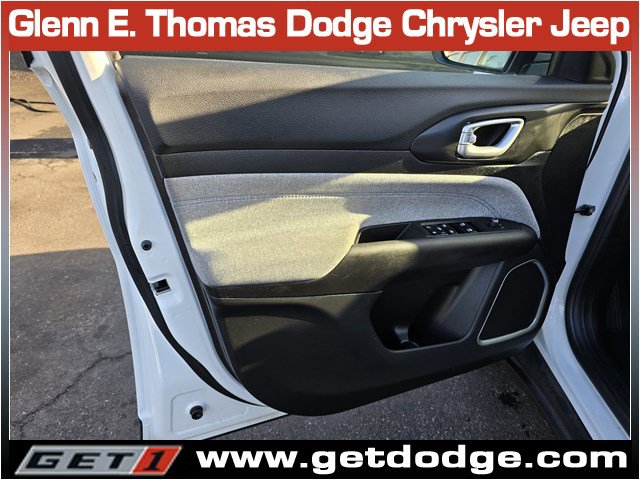 Certified 2025 Jeep Compass Latitude AWD/4WD image 22