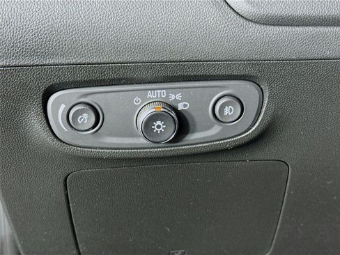 Certified 2023 Buick Encore GX Select w/ Sport Touring Package FWD image 10