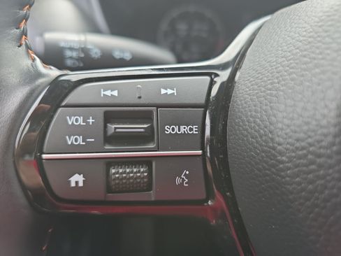 Used 2025 Honda HR-V Sport image 22