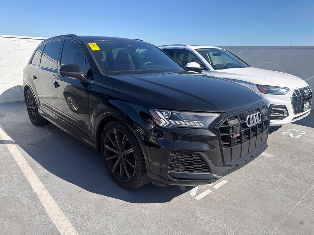 Used 2022 Audi SQ7 Premium Plus w/ SQ7 Black Optic Package AWD/4WD image 2