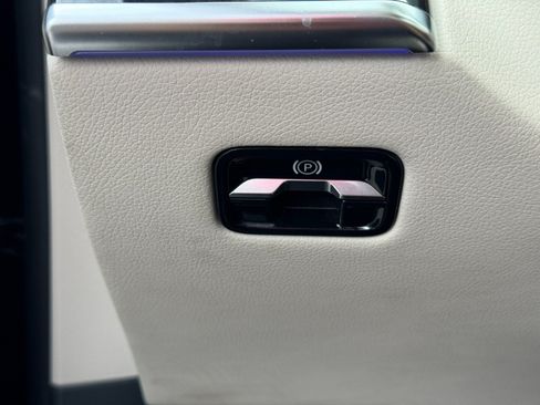 Used 2023 Mercedes-Benz S 500 4MATIC w/ AMG Line image 20