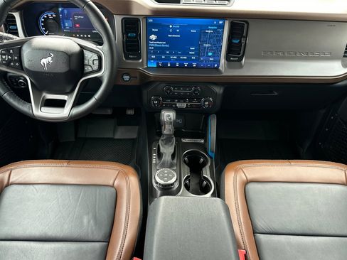 Used 2023 Ford Bronco Outer Banks image 13
