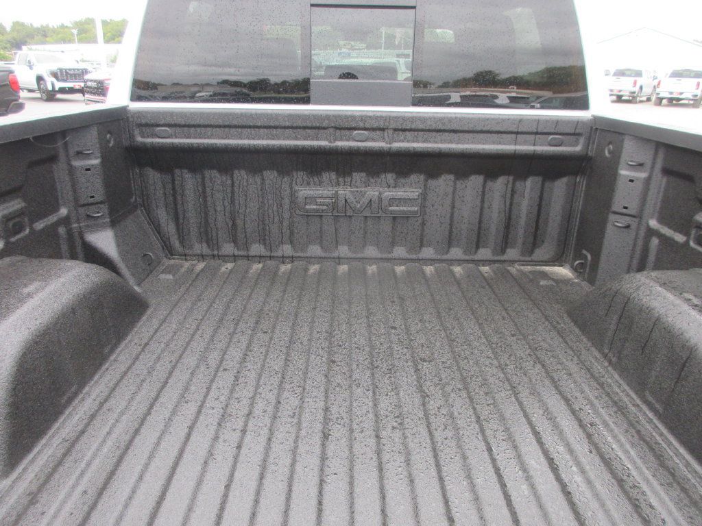 New 2026 GMC Sierra 1500 AT4 w/ AT4 Premium Package AWD/4WD image 9
