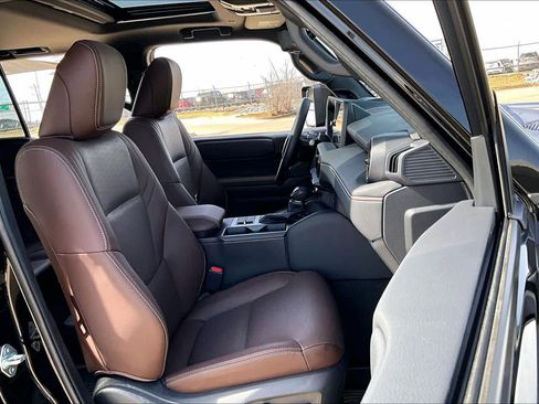 Used 2025 Toyota Land Cruiser w/ Premium Package image 9