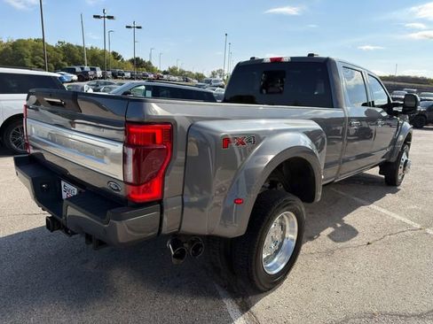 Used 2022 Ford F450 Platinum w/ FX4 Off-Road Package image 7