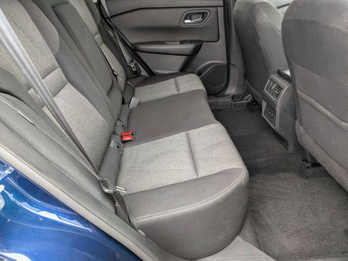 Used 2025 Nissan Rogue SV AWD/4WD image 17