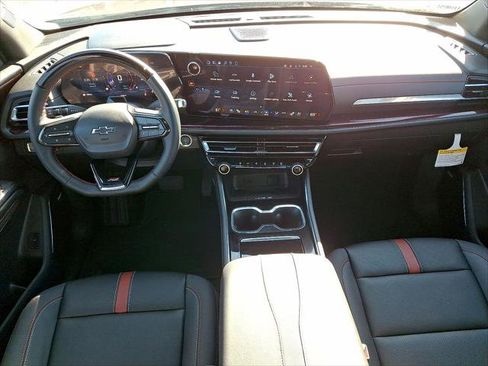 Used 2026 Chevrolet Traverse RS image 10