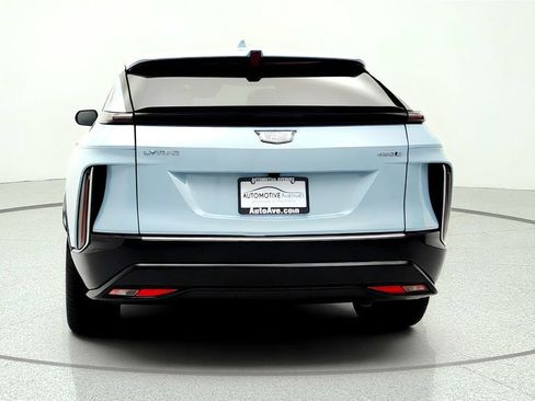 Used 2024 Cadillac Lyriq Tech RWD image 6