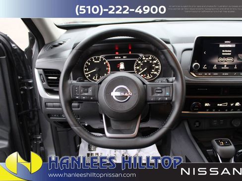 Used 2025 Nissan Rogue SV image 16