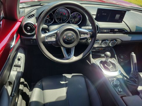 Used 2025 MAZDA MX-5 Miata Grand Touring RWD image 7