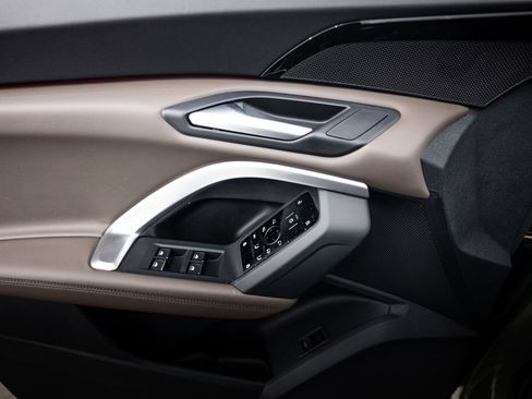 New 2025 Audi Q5 Premium image 16