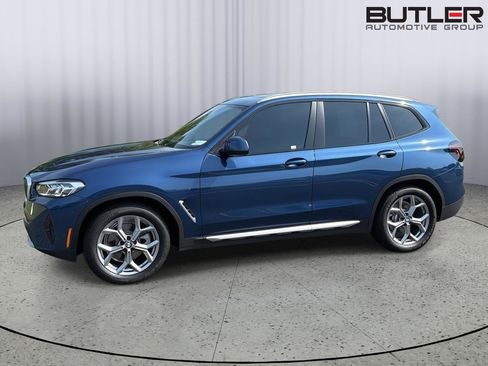 Used 2023 BMW X3 sDrive30i w/ Convenience Package RWD image 3