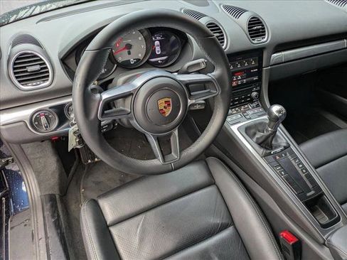 Used 2019 Porsche 718 Cayman S image 10