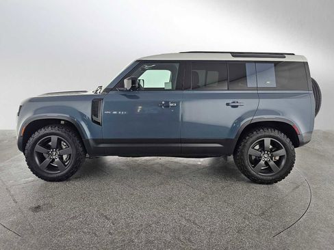 Used 2023 Land Rover Defender 110 SE AWD/4WD image 2