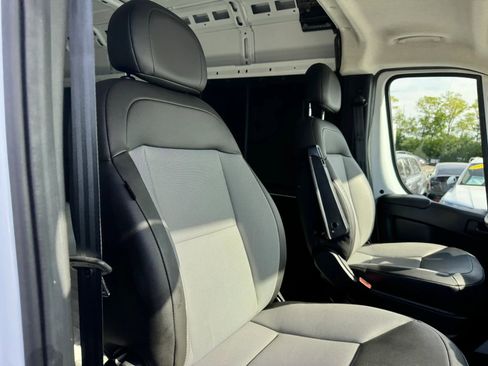 Used 2026 RAM ProMaster 2500 w/ Convenience Group FWD image 12