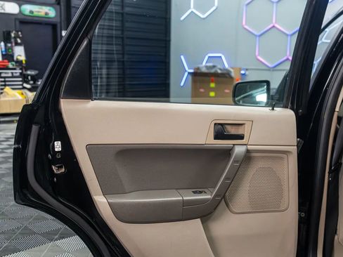 Used 2010 Ford Focus SE image 14