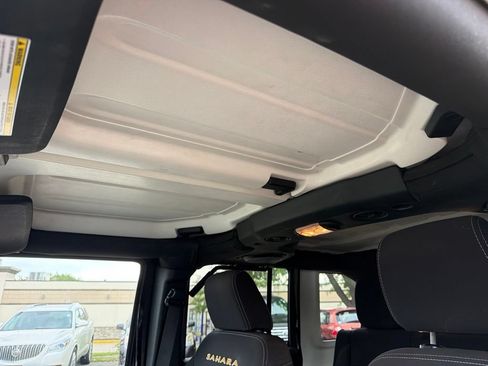 Used 2013 Jeep Wrangler Unlimited Sahara w/ Connectivity Group AWD/4WD image 13