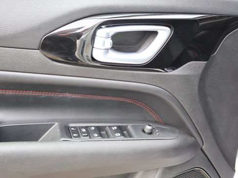 Used 2023 Jeep Compass Trailhawk image 23