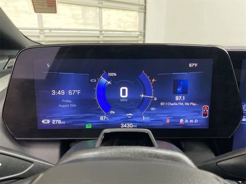 Used 2024 Chevrolet Equinox EV RS image 27