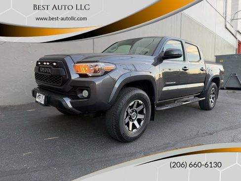 Used 2017 Toyota Tacoma SR5 w/ Tow Package AWD/4WD image 1