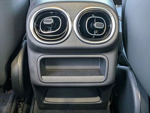 Used 2026 Mercedes-Benz GLC 300 4MATIC image 17