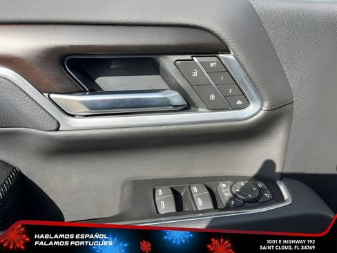 Used 2025 GMC Sierra 3500 Denali w/ Denali Reserve Package AWD/4WD image 21