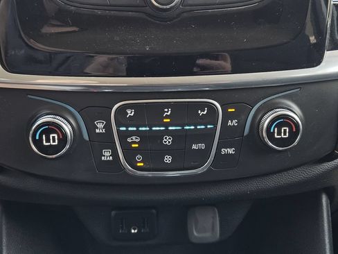 Used 2020 Chevrolet Traverse LS FWD image 15