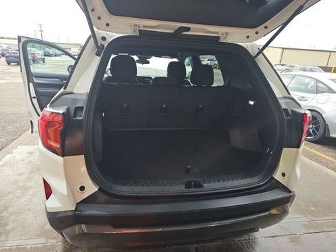 Used 2025 GMC Terrain Elevation AWD/4WD image 16