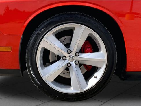 Used 2009 Dodge Challenger SRT8 w/ SRT Option Group II RWD image 10