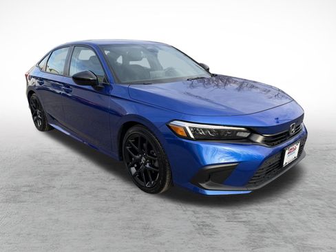 Used 2023 Honda Civic Sport image 3