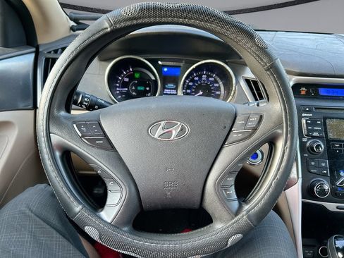 Used 2011 Hyundai Sonata Hybrid FWD image 15