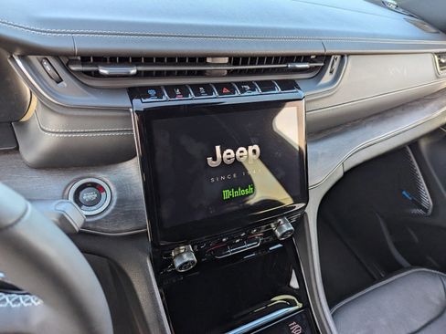 Used 2023 Jeep Grand Cherokee Overland image 26