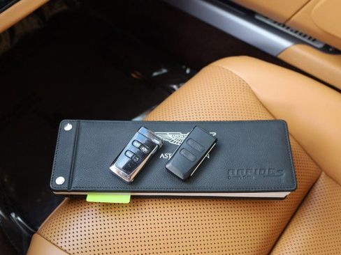 Used 2014 Aston Martin Rapide S image 36