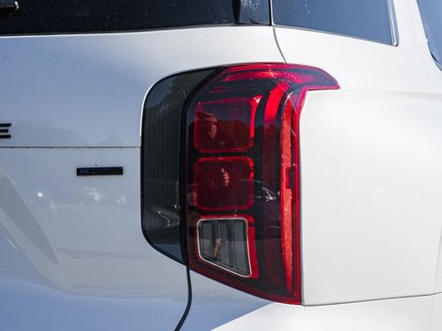 Used 2025 Hyundai Palisade Calligraphy image 6