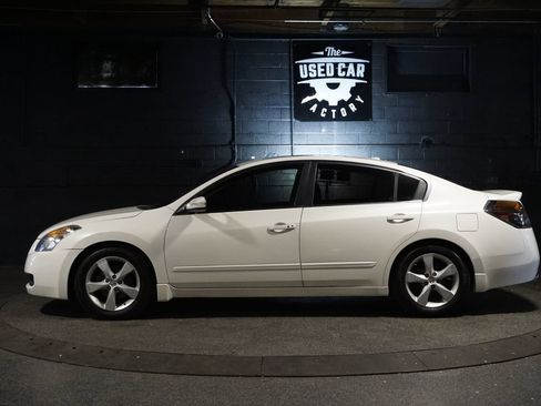 Used 2008 Nissan Altima 3.5 SE w/ Premium Pkg FWD image 3