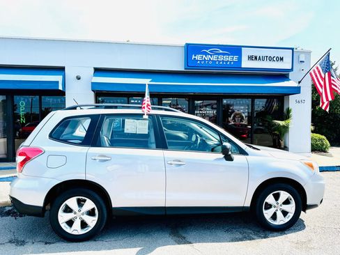 Used 2015 Subaru Forester 2.5i w/ Alloy Wheel Package image 13