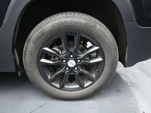 Used 2023 GMC Terrain SLT w/ Infotainment Package II AWD/4WD image 10
