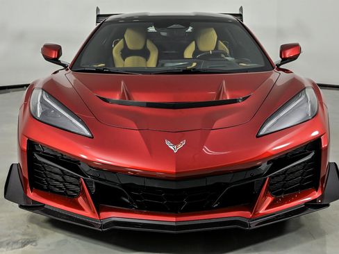 Used 2026 Chevrolet Corvette ZR1 w/ ZR1 Carbon Fiber Aero Package RWD image 5