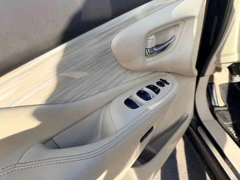 Used 2015 Nissan Murano Platinum w/ Platinum Technology Package image 12