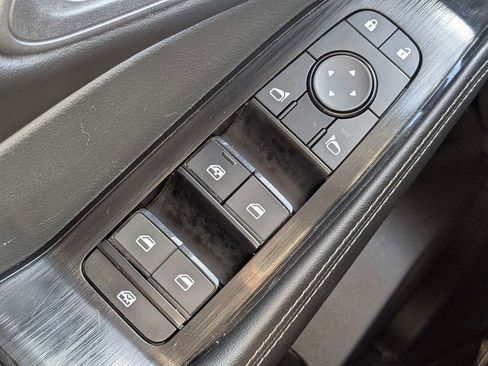 Used 2023 Nissan Rogue SV w/ SV Premium B Package FWD image 25