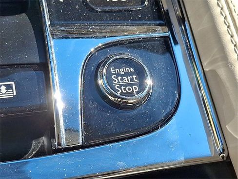 Used 2014 Bentley Mulsanne image 29