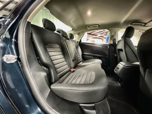 Used 2020 Ford Fusion SE FWD image 24