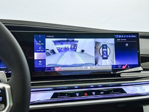 New 2026 BMW 740i w/ Premium Package image 32