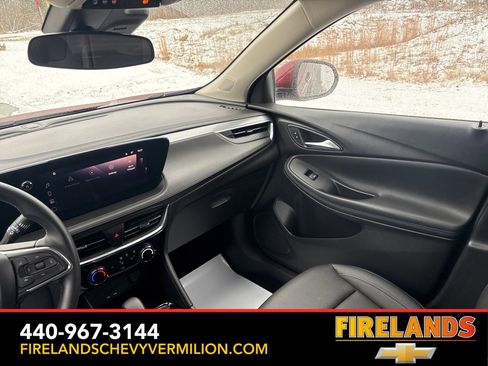 Certified 2025 Buick Encore GX Sport Touring image 41