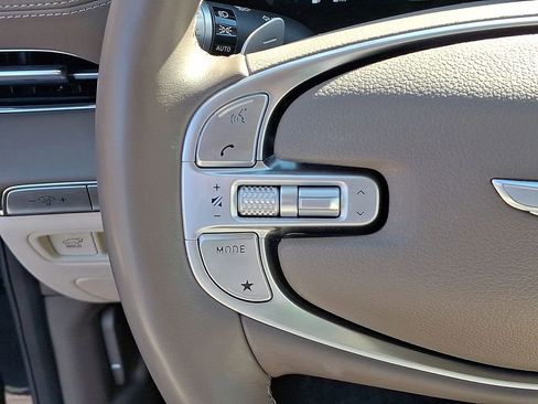 Used 2023 Genesis GV80 2.5T w/ Prestige 20" Package image 17